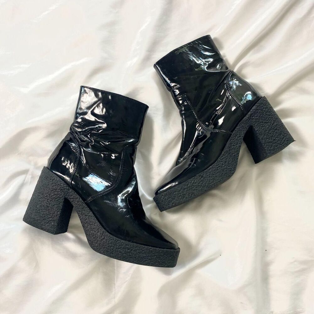 Urban Outfitters (UO) Aria Black Vegan Patent Leather Chunky Heeled Boots US 8